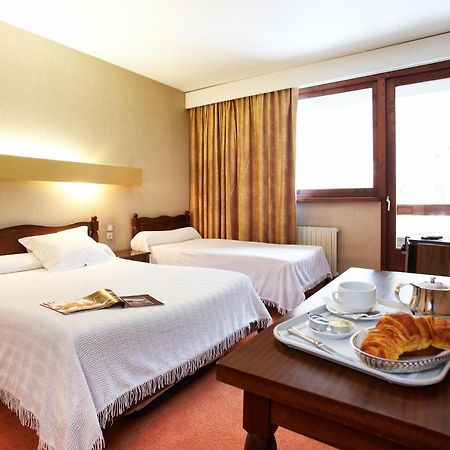 Hotel De Paris Bagneres-de-Luchon Номер фото