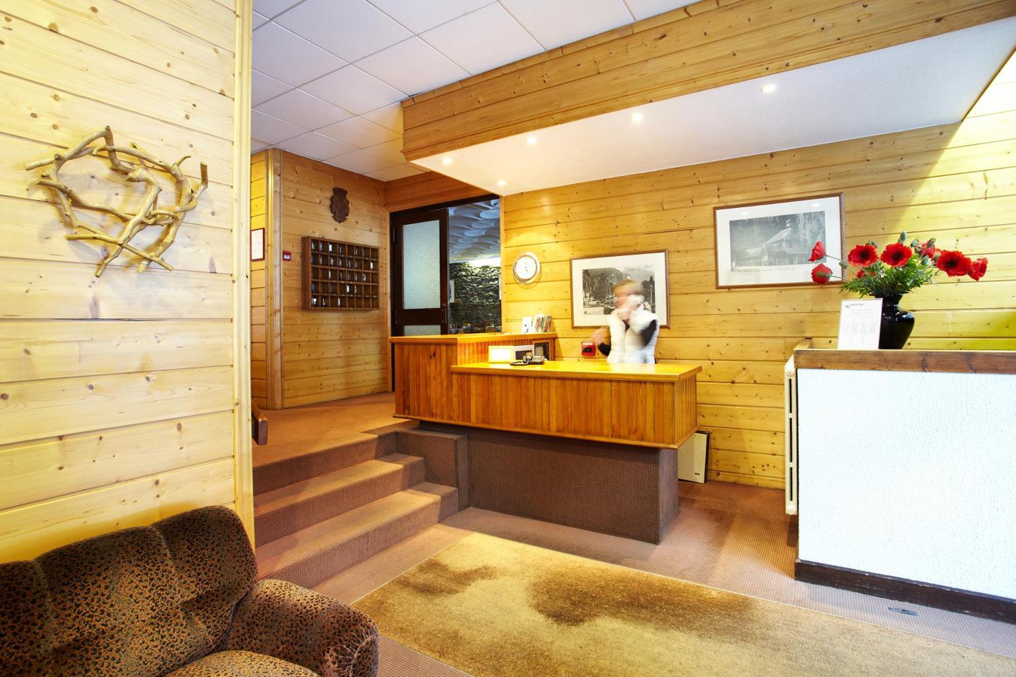 Hotel De Paris Bagneres-de-Luchon Экстерьер фото