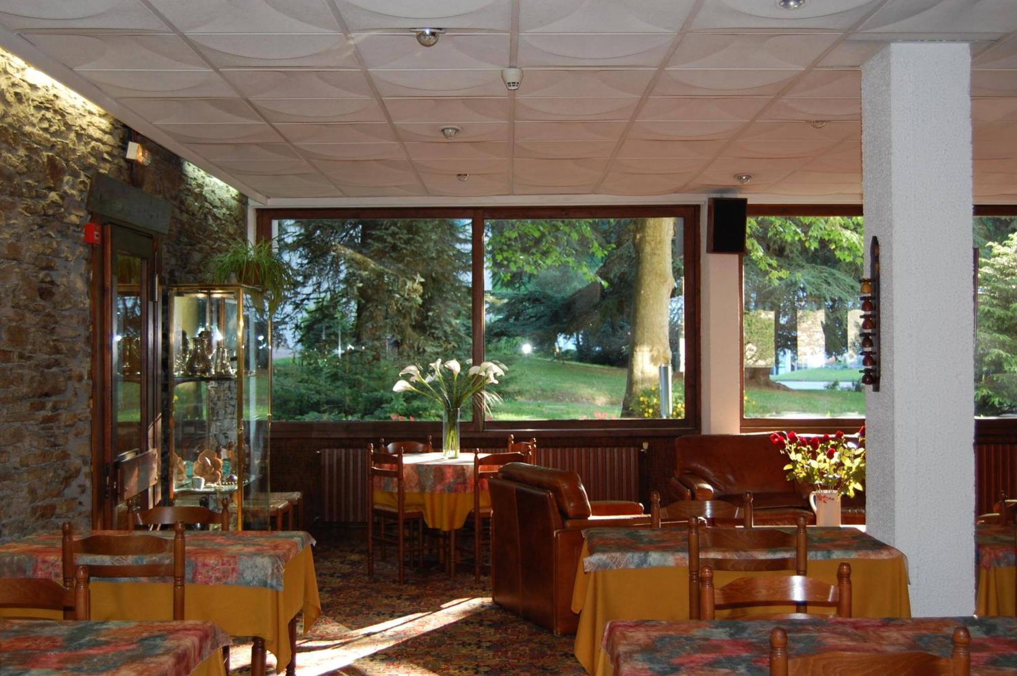 Hotel De Paris Bagneres-de-Luchon Экстерьер фото