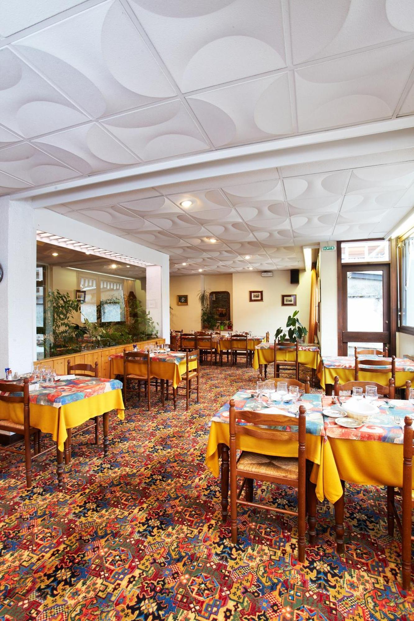 Hotel De Paris Bagneres-de-Luchon Экстерьер фото