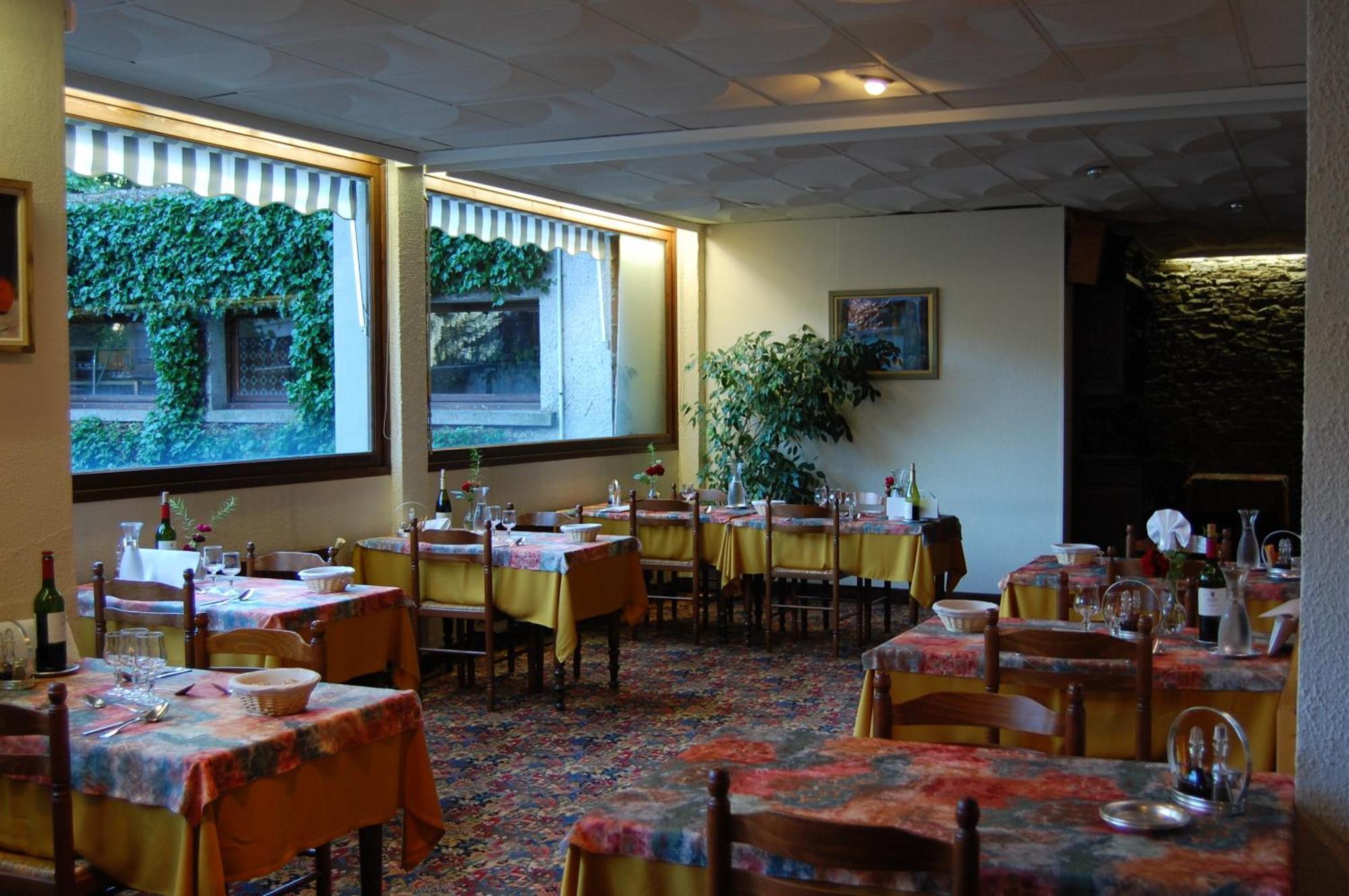 Hotel De Paris Bagneres-de-Luchon Экстерьер фото